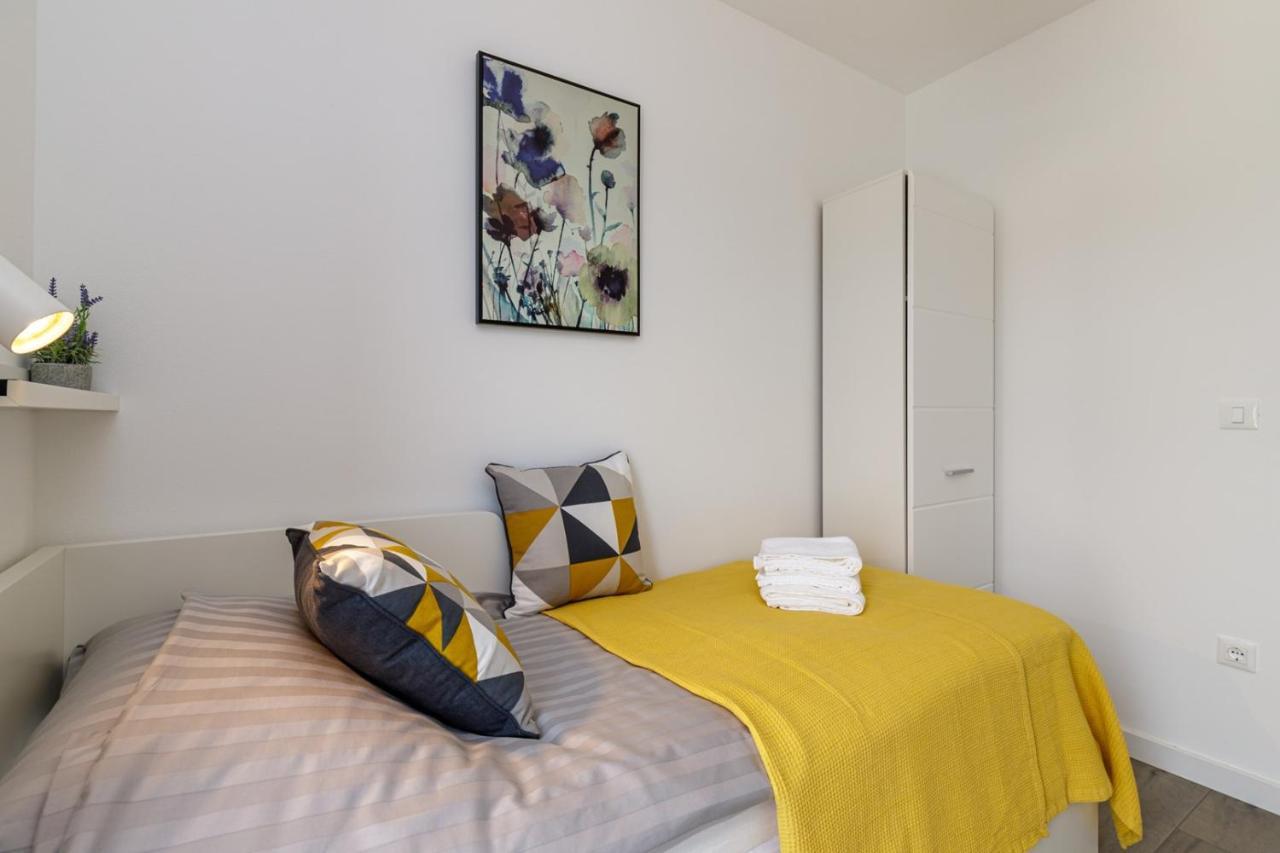 Sabena Apartment With Private Whirlpool โปเรช ภายนอก รูปภาพ