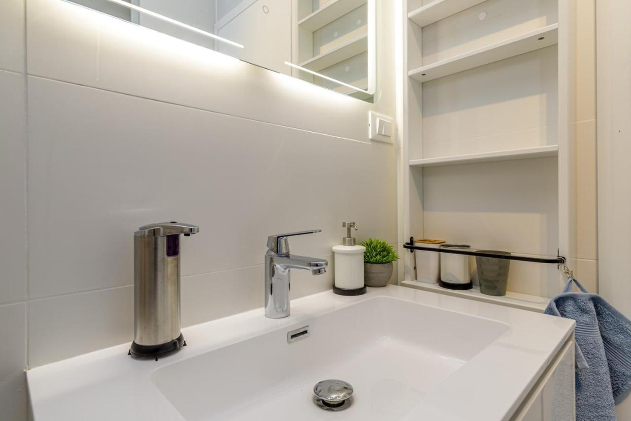 Sabena Apartment With Private Whirlpool โปเรช ภายนอก รูปภาพ