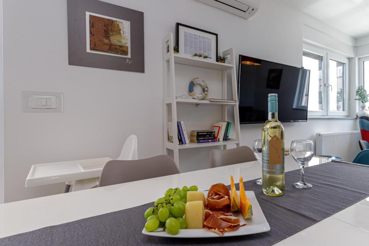 Sabena Apartment With Private Whirlpool โปเรช ภายนอก รูปภาพ